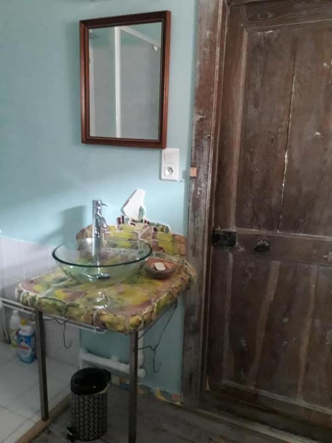 Appartement L'Atelier Du Chapeau Rouge à Souvigny Extérieur photo